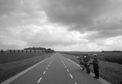 20240818-M4-21mm-PanF-Motorrijden-101